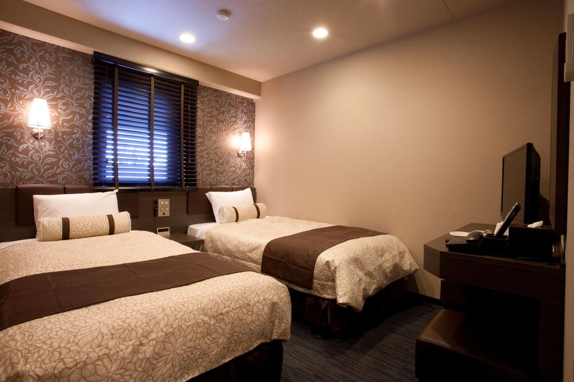 Kuretake Inn Premium Shizuoka Ekimae Exteriör bild
