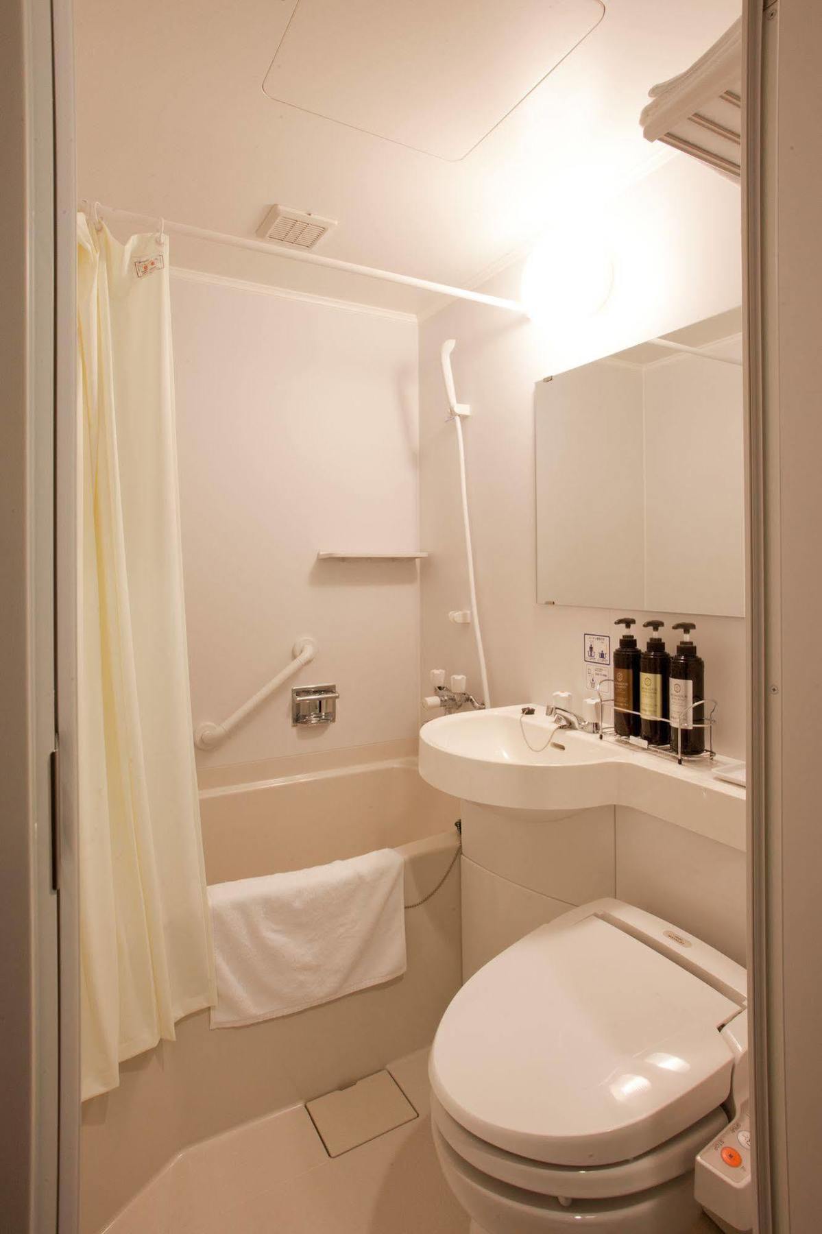 Kuretake Inn Premium Shizuoka Ekimae Exteriör bild