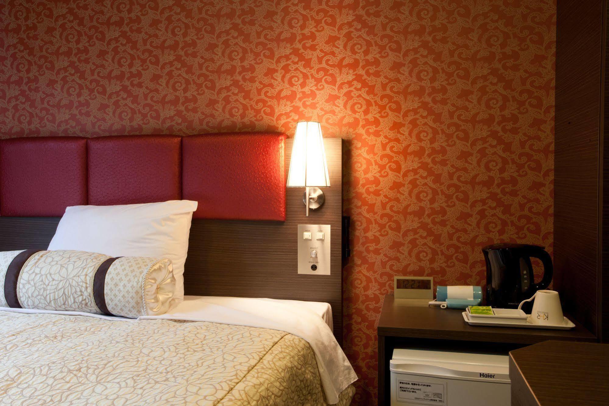 Kuretake Inn Premium Shizuoka Ekimae Exteriör bild