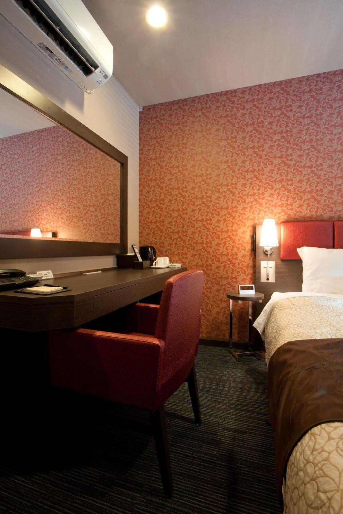 Kuretake Inn Premium Shizuoka Ekimae Exteriör bild